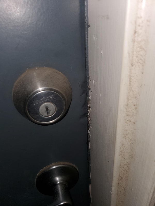 Кто-то пытался взломать мою дверь, когда я был дома