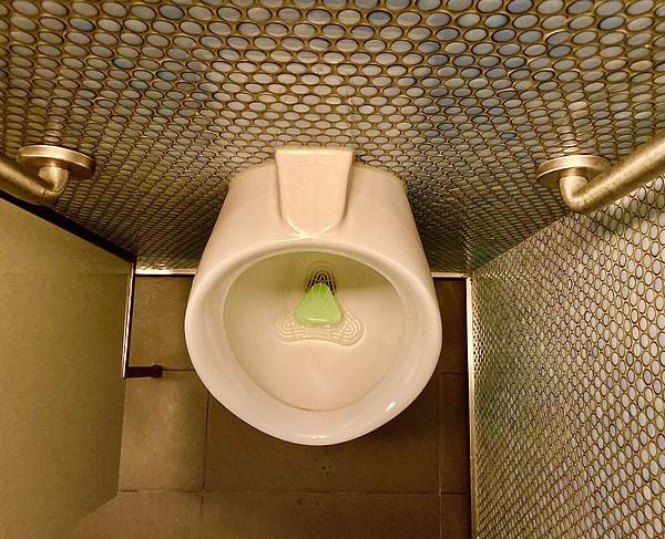 Erkeklerden bazıları sadece lavaboda geçirdikleri vakitte yalnız kalabildiğini söylerken, bazısı en yaratıcı fikirlerin yine tuvaletteyken geldiğini söyledi!