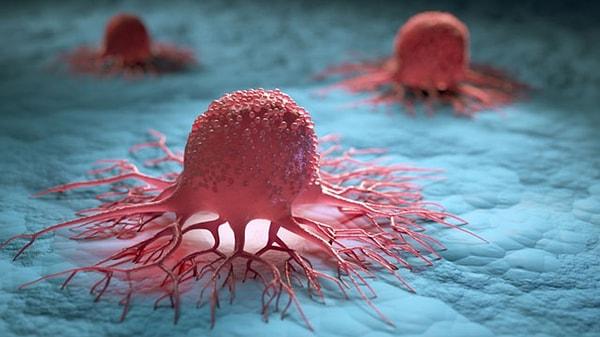İngiltere'deki bilim insanları kanserli hücrelere etki ederek öldüren yeni bir tür tedavi deniyorlardı ve ilk denemelerde umut vaat eden sonuçlar elde ettiler.