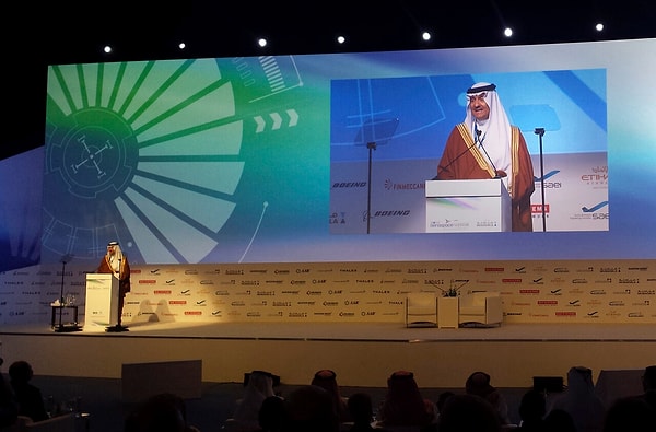 Suudi Arabistan Krallığı, petrole olan bağımlılığını azaltmak için geniş kapsamlı Vizyon 2030 planının bir parçası olarak bilim ve teknolojiye yöneliyor.