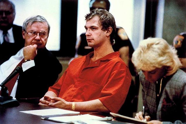 İşte bu acımasız katil Jeffrey Dahmer'in hikâyesi geçtiğimiz gün, Netlix'te yayınlandı.