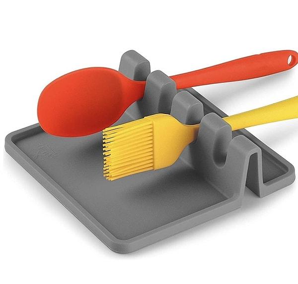 7. Yemek yaparken sürekli tezgahı temizlemek zorunda kalanların muhakkak edinmesi gereken en pratik çözüm bu olabilir.