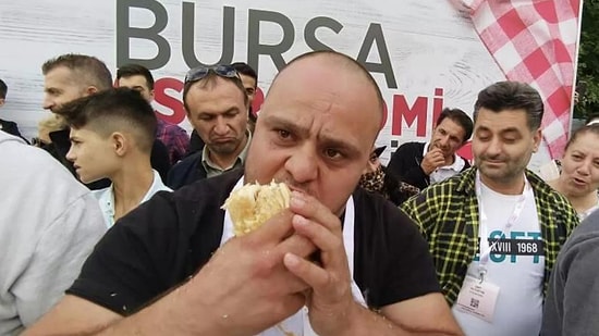 Ödülü 5 Bin Lira: 10 Dakika İçinde 16 Metre Börek Yedi