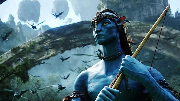 Adını sinema tarihine altın harflerle yazdıran 'Avatar'ın ikinci filmi de uzun zamandır bekleniyordu ancak bir türlü istenilen olmamıştı.