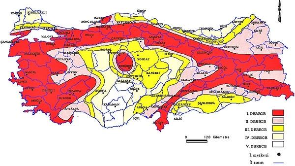 Aktif fay hatları üzerinde yer alan Türkiye'de küçük çaplı sayısız deprem oluyor. Sıklıkla meydana gelen küçük sarsıntıların dışında zaman zaman şiddetli depremler de yaşanıyor.