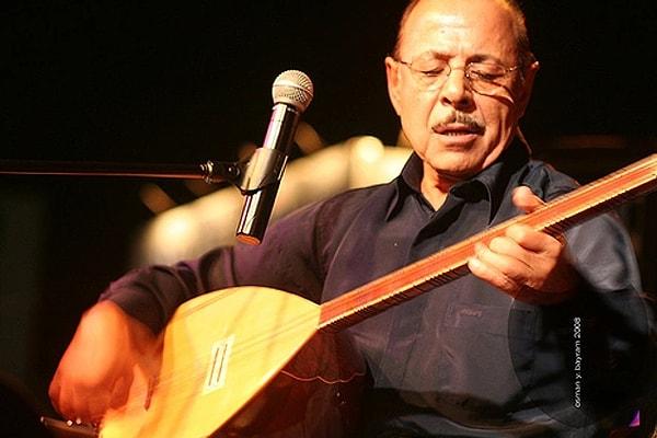 Türk Halk Müziği'nin en önemli isimlerinden biri olan Neşet Ertaş, 2012 yılında hayatını kaybetmiş ve aramızdan ayrılmıştı.