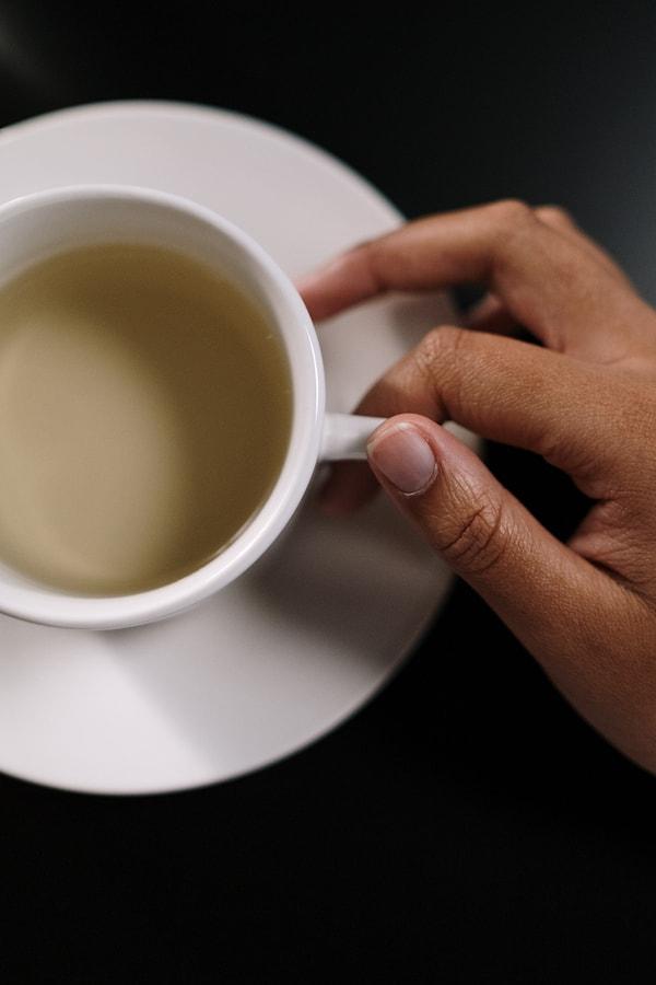 Kahve içmek hem fiziksel hem de psikolojik olarak bizi etkileyebilir.