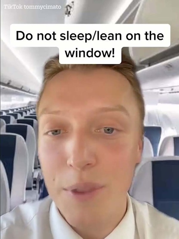 И, наконец, в одном из самых странных советов Томми советует людям не носить шорты в самолетах, поскольку "вы не знаете, насколько чист" самолет.