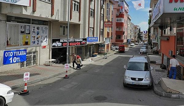 8. Cahit Zarifoğlu Sokak - Üsküdar