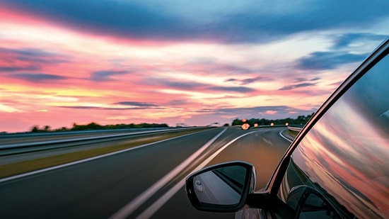 Uzun Bir Yolculuk için Playlistinizde Olması Gereken 12 Yol Şarkısı