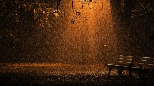 Sonbahar Yağmurunda Yürürken Size Eşlik Edebilecek 12 Eşsiz Parça
