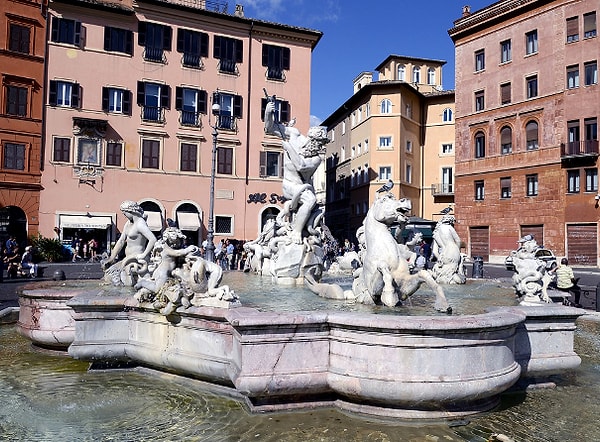 Neptün Çeşmesi, 1574, Navona Meydanı, Roma