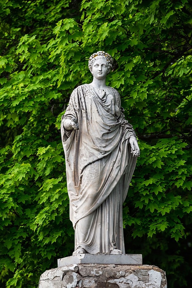 11. Demeter / Ceres
