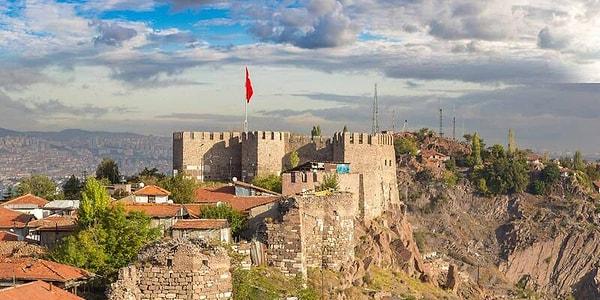 8. Ankara Kalesi'ne çıkıp şehri izleyin.