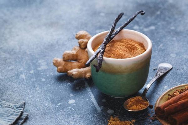 7. Bol baharatı ve yumuşacık içimi ile kışın boğaz ağrılarına son veren lezzet: Chai latte tarifi