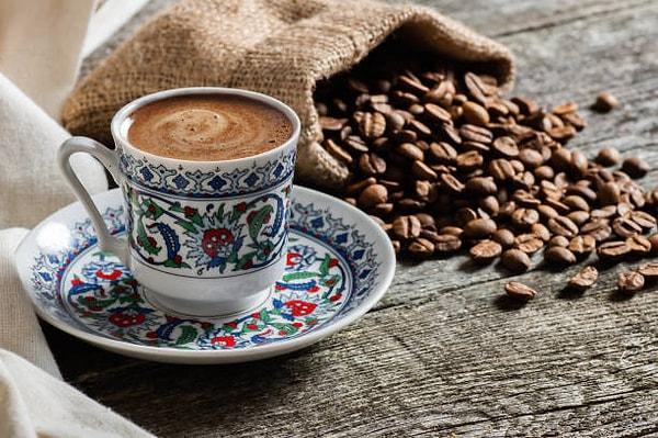 11. Bol köpüklü vazgeçilmezlerimizden: Türk kahvesi tarifi