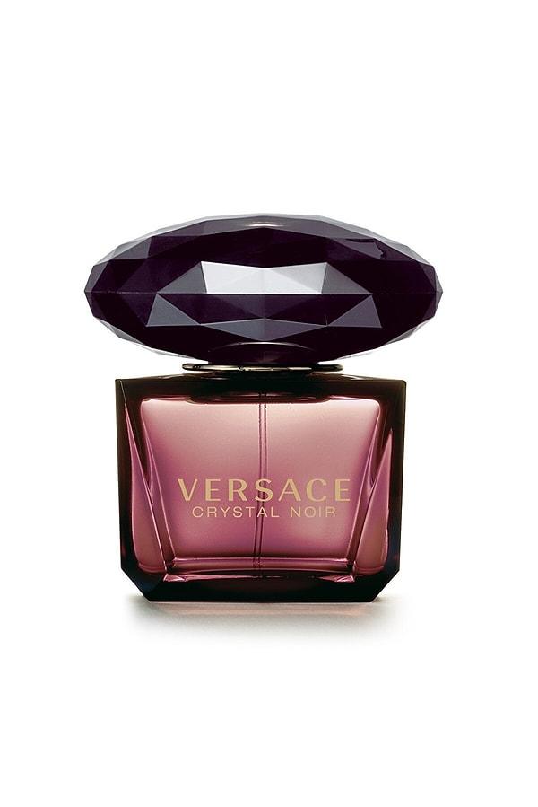7. Versace Crystal Noir Edp Kadın Parfümü