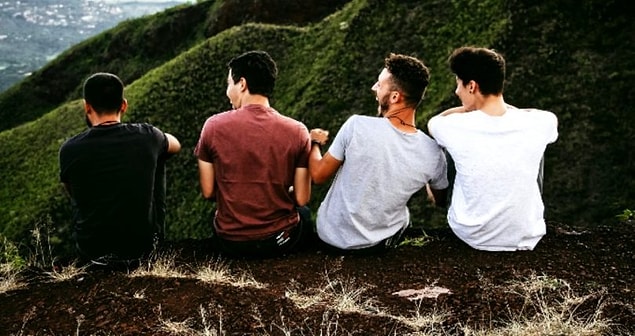 Rüyada Arkadaşını Görmek: İş Hayatınızda Terfi Mi Alacaksınız?