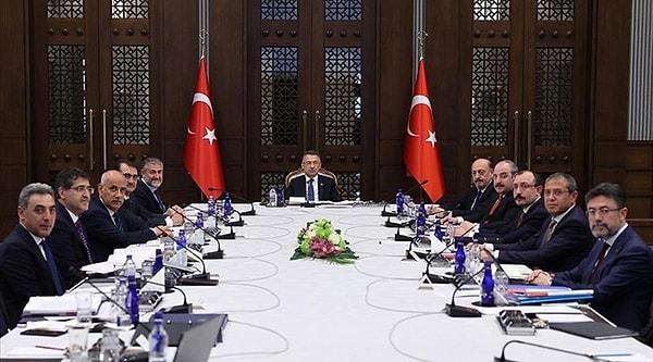 Ekonomi Koordinasyon Kurulu (EKK) toplantısında küresel ekonomide son dönemde ortaya çıkan risklerin değerlendirildiği toplantıda Türkiye ekonomisindeki gelişmeler ve atılacak adımlar ele alındı.