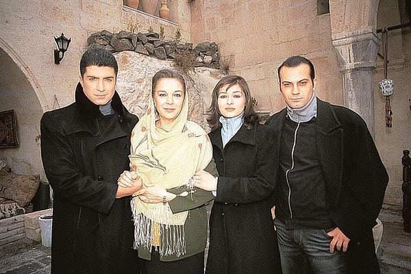 Peki, Aile nasıl The Sopranos uyarlaması olarak yola çıkıp Türk televizyonlarının efsane dizisi Asmalı Konak'la daha benzer ayrıntılar içerebiliyor?