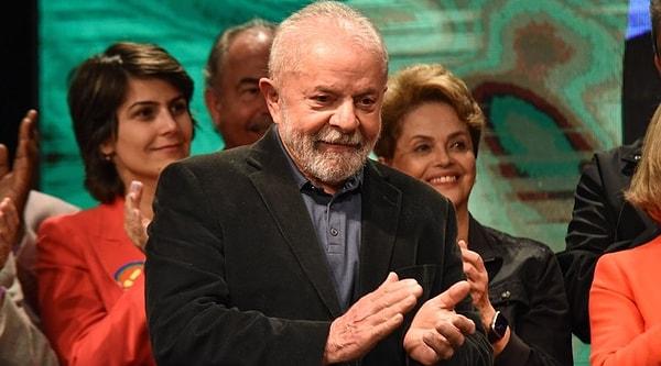 2003 yılının Ocak ayında başkanlık koltuğuna geçen Lula hükümetteki yolsuzluğu sona erdirmek ve ekonomiyi geliştirmek için birçok sosyal reform yaptı.
