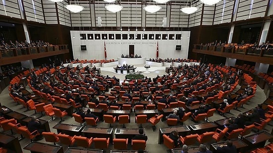 'Sansür Yasası'nda 12 Madde Daha Kabul Edildi