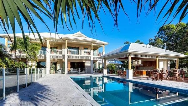 Amber Heard'den ayrıldıktan sonra Avustralya'nın Gold Coast bölgesinde bulunan malikanesini satışa çıkaran Depp, evi ve arazisini akılalmaz bir fiyata sattı.