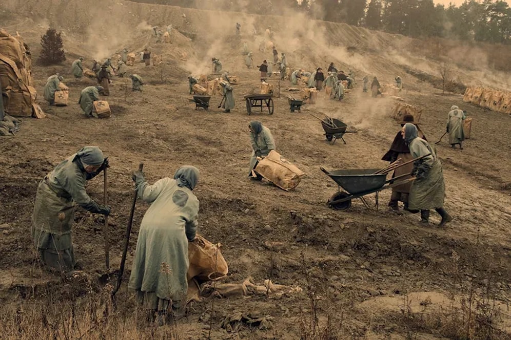 The Only Thing Scarier Than the Rise of Gilead in 'The Handmaid's Tale'