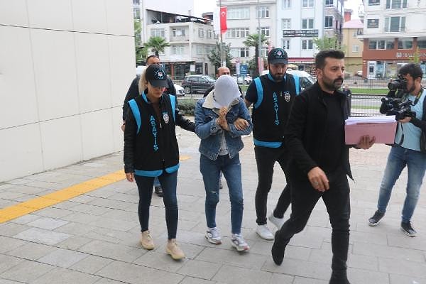 'Bebeği emzirmeye çalışırken uyuyakaldım'