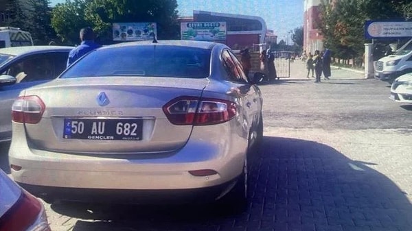 'Bazı çocuklar üzerinde Devlet Malzeme Ofisi yazan kalem kullandığında ayıplanırdı.'