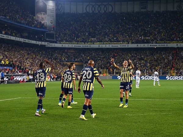 Fenerbahçe'nin golleri 9. dakikada Miguel Crespo, 28, 61 ve 73. dakikalarda Enner Valencia ve 90+6. dakikada Batshuayi''den geldi.