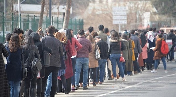 İşsizlik oranı Ağustos'ta da geriledi.