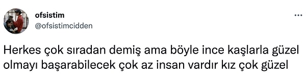 Seyyar satıcıdan yemek alırken çekilen görüntülerinin viral olması üzerine kendisini çok merak ettik.