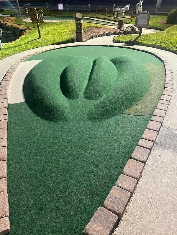 15. "Просто мини гольф