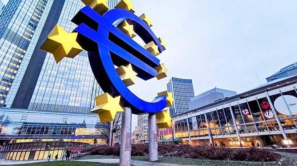 Avrupa Merkez Bankası(ECB) Baş Ekonomisti Philip Lane, New York'ta 7. SUERF, CGEG, Columbia, SIPA, EIB ve Societe Generale tarafından organize edilen konferansta "AB ve ABD Perspektifleri: Ekonomi Politikası için Yeni Yönler" başlıklı konuşma yapacak (15.45).