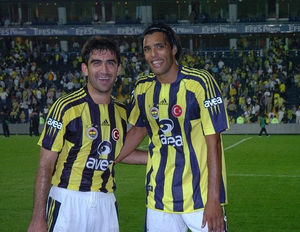2001 senesinde Gençlerbirliği'nden Fenerbahçe'ye transfer olup sarı lacivertli takımda kaptanlığa kadar yükselen Ümit Özat'ı tanıyorsunuz.