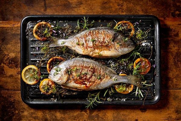 6. Balığı pişirilen ortamı-kabı önceden ısıtarak pişirin!