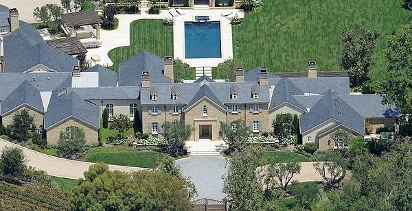 22. Kim Kardashian ve Kanye West'in Kaliforniya'da yer alan Hidden Hills evi
