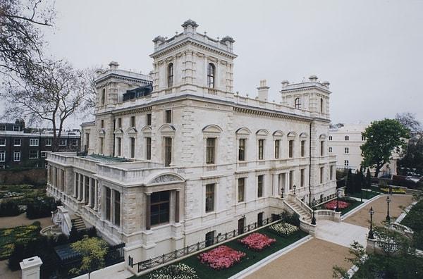 12. Londra'daki 18–19 Kensington Palace Gardens malikanesi