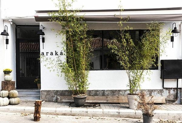 Şef Pınar Taşdemir kendi restoranı olan Araka’yı Eylül 2018'de Yeniköy'de açtı.