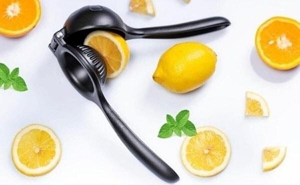 5. Salataların vazgeçilmezi limon için limon sıkacağı...