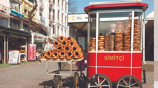 Turistlere Başka Yerlilere Başka Fiyattan Simit Satan Satıcıya Para Cezası