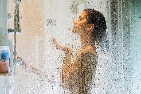 Özellikle bütün gün bir sorun hakkında uzun uzun düşündüyseniz, bir an önce duşa girmeniz sizin için iyi olabilir.