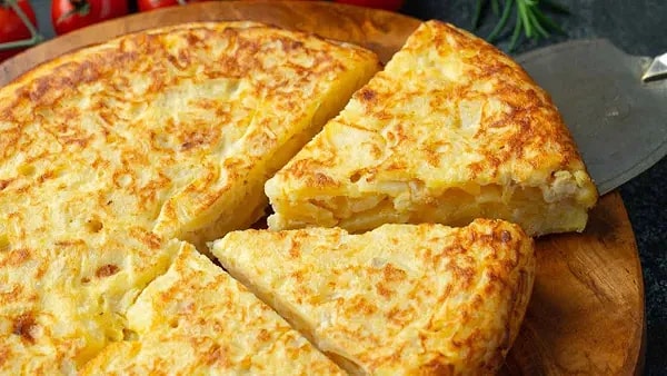 3. Tortilla Española: İspanyol Omleti