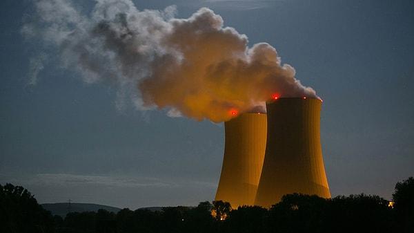 2011'de Fukuşima'da yaşanan felaket sonrası Almanya'daki tüm nükleer santrallerin kademeli olarak kapatılması yönünde karar alınmıştı.