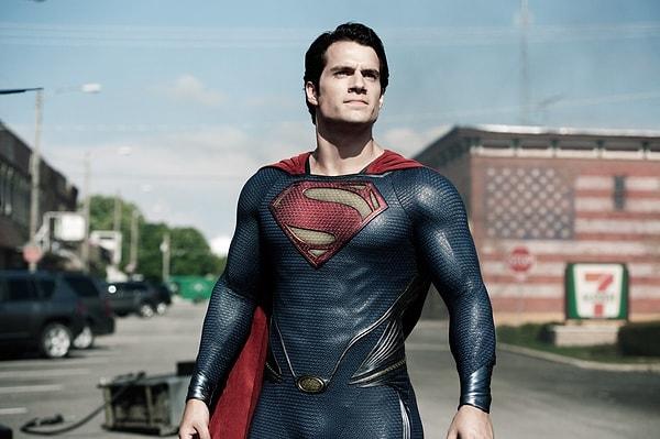 Veee müjdemizi isteriz: Henry Cavill Superman rolüyle geri dönüyor! 🎉