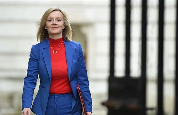 İngiltere'de başbakan  olan Liz Truss’ın ekonomi politikaları eleştiri konusu oldu.