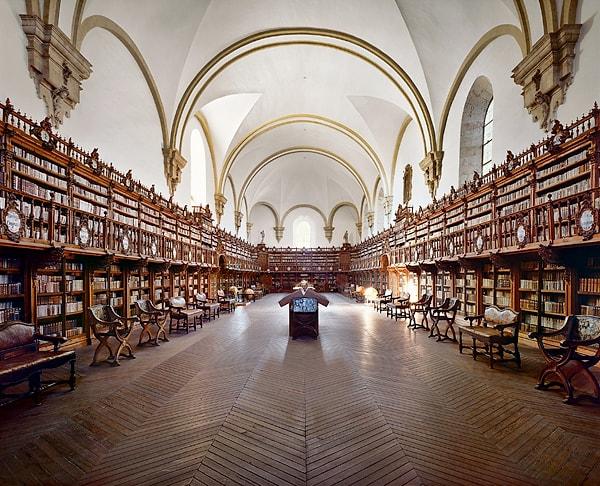18. University of Salamanca Library, İspanya