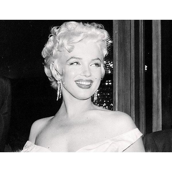 Marilyn Monroe'nun hayatı Blonde flminde tüm çıplaklığıyla anlatıldı.