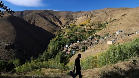 Köydeki Tek Öğrencisi İçin Beş Kilometre Yürüyor